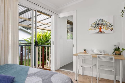 Quadruple Ensuite Room - Nearby Stations & Shops - Accommodation BNB 3