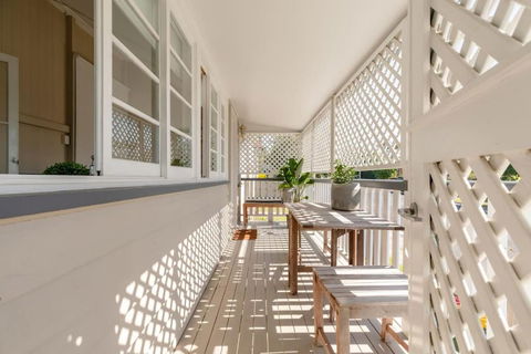 Quaint & Cosy 1 Bedroom Apartment In Queenslander. - Accommodation BNB 0