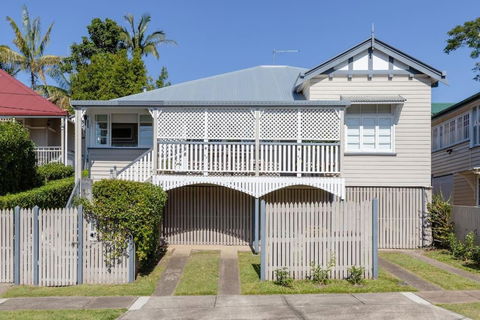 Quaint & Cosy 1 Bedroom Apartment In Queenslander. - Accommodation BNB 1
