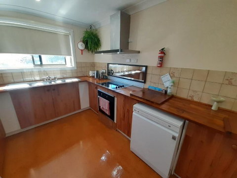 QUIET PROPERTY BY THE RIVER - Accommodation BNB 3