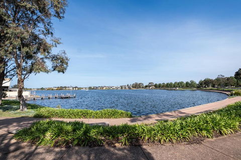 Quite&beautiful 4br2ba House By Sanctuary Lake - Accommodation BNB 0