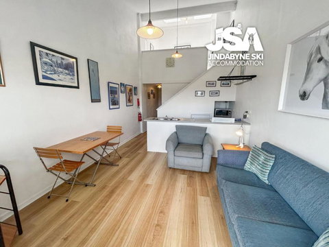 Razorback 3 - Accommodation BNB 2