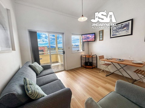 Razorback 3 - Accommodation BNB 3