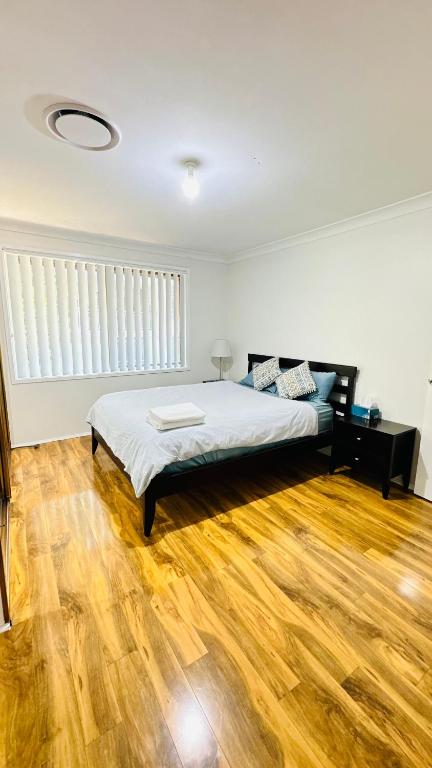 Quiet Family Townhouse In Wollongong CBD - Accommodation BNB 2
