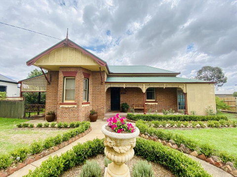 Avoca House - Circa 1900 Gorgeous Federation Home - Accommodation BNB 0