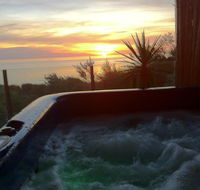 Award Winning Beach Front Retreat - Accommodation BNB