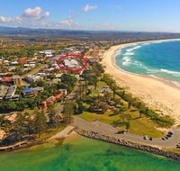 Azura Ocean View Holiday Apartment - Accommodation BNB