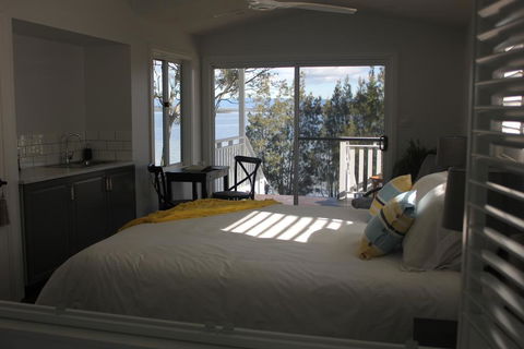 B & B On The Water - Accommodation BNB 3