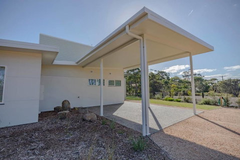 Baileys Beach House - Accommodation BNB 2