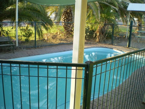 Banjos Overnight And Holiday Units - Accommodation BNB 2