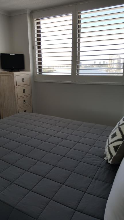 Banyandah Towers - Accommodation BNB 3