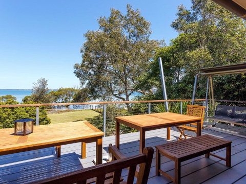 Barefoot Beach House - Accommodation BNB 0