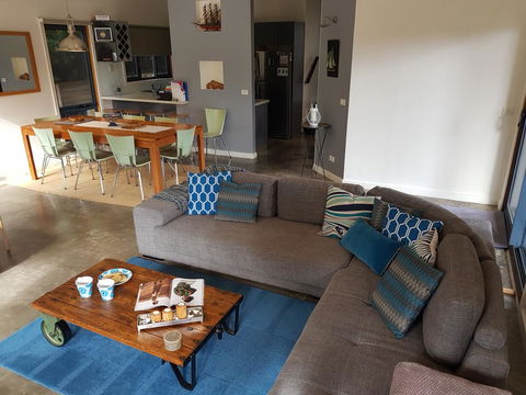 Bay Breeze Holiday Home - Accommodation BNB 0