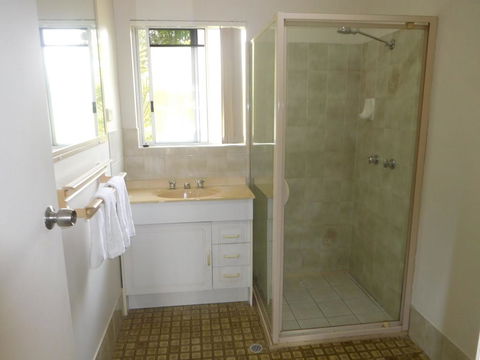 Bayshores Apartment Hervey Bay - Accommodation BNB 3