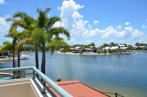 Bayz Maroochy Waters - Accommodation BNB 0