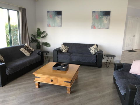 Bayz Maroochy Waters - Accommodation BNB 2