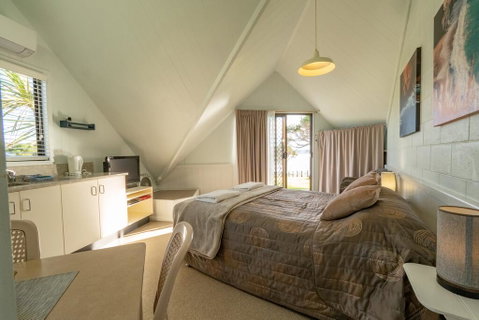 Beach Cabins Merimbula - Accommodation BNB 2