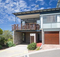 Beach View At One Mile' 8/26 One Mile Close - infinity complex pool  WIFI - Accommodation BNB
