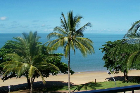 Beachfront Apartments On Trinity Beach - Accommodation BNB 0