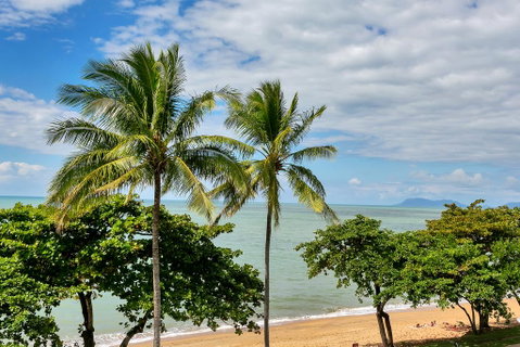 Beachfront Apartments On Trinity Beach - Accommodation BNB 1