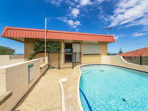Beachfront Apt With Private Pool - Accommodation BNB 2