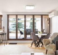 Beachfront Manly Apartment With Parking and Balcony - Accommodation BNB