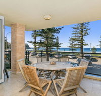 Beachfront on Golden Mile - Accommodation BNB