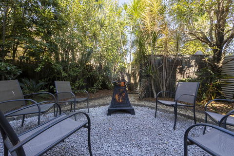Beachhouse Bed And Breakfast - Accommodation BNB 2