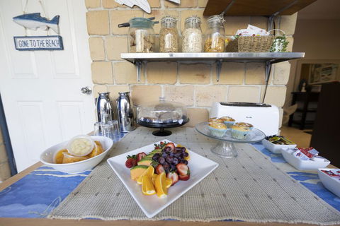 Beachhouse Bed And Breakfast - Accommodation BNB 1