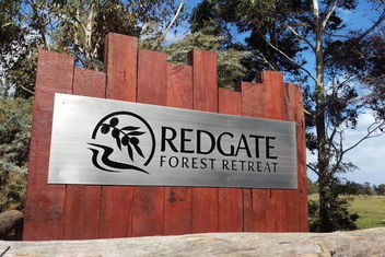 Redgate Forest Retreat with Accommodation BNB