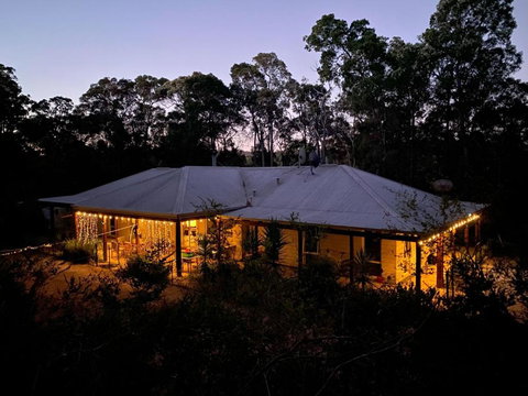 Redtail House - Carlotta - Accommodation BNB 2