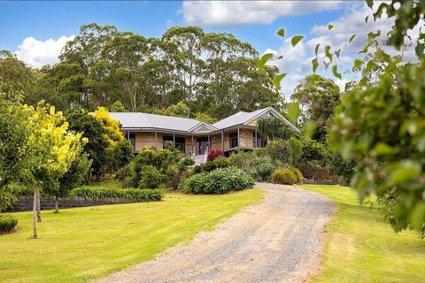 Regatta Park: Where The Land Meets The Sea - Accommodation BNB 2