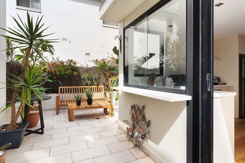 Relaxed Beachside Townhouse - Accommodation BNB 3