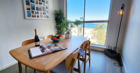 Relaxed Coastal Living With Fantastic Sea Views - Accommodation BNB 0