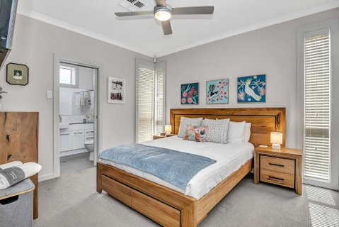 Relaxing Getaway Steps From Grange Beach - Accommodation BNB 3