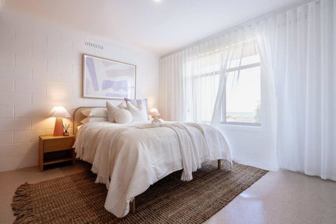 Renovated Apartment With Ocean Views - Accommodation BNB 0