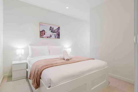 Resort Lifestyle Urban Apt - Pool, Gym, Sauna - Accommodation BNB 0