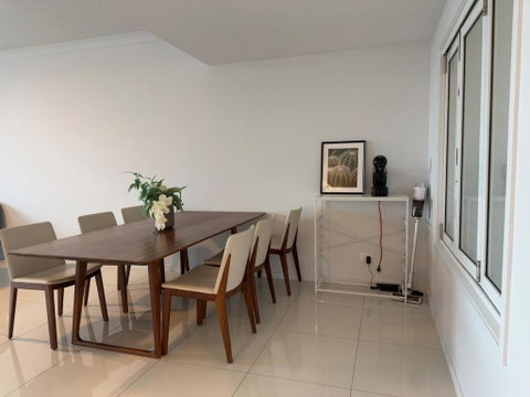 Resort-Style Apartment Near Harbour Town - Accommodation BNB 3