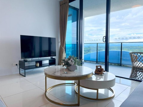 Resort-Style Apartment Near Harbour Town - Accommodation BNB 2