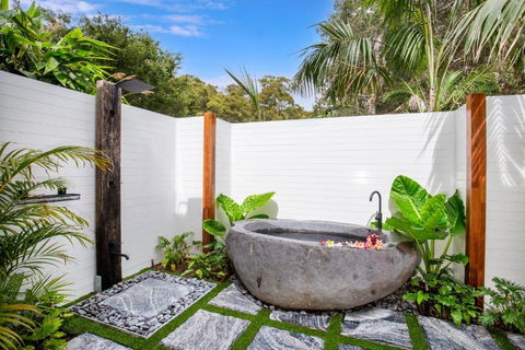 Rest Pet Friendly With Outdoor Bath 3 Mins Walk To Beach - Accommodation BNB 0