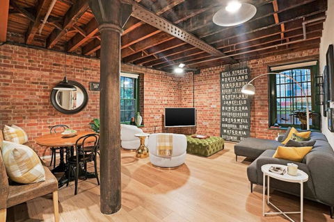 Retro Meets Industrial At Heritage Bond Store - Accommodation BNB 0
