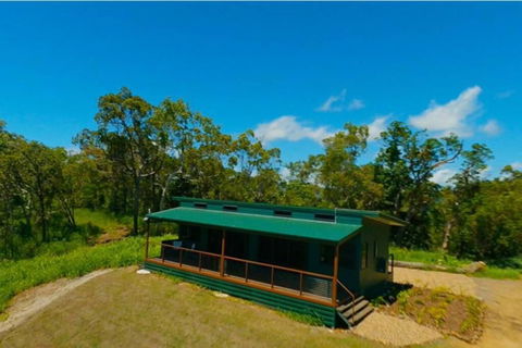 Ridge Cabin - Stunning Views - 5km From Neighbours - Accommodation BNB 1