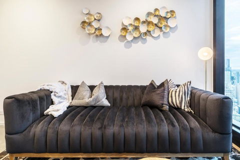 Ritzy Apartment In Iconic Australia 108 With Views - Accommodation BNB 0