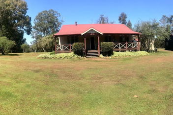 River Cottage Retreat Jalbarragup with Accommodation BNB