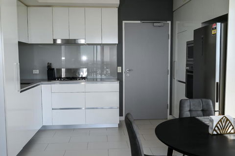 River View Apartment In Brisbane With Parking - Accommodation BNB 3