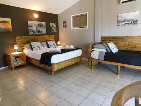 Riverbend Cottage Cabin - Little Heaven - Accommodation BNB 3
