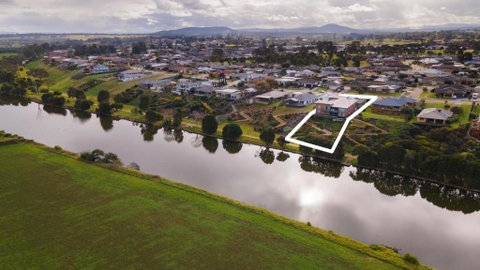 Riverside Haven - Accommodation BNB 1