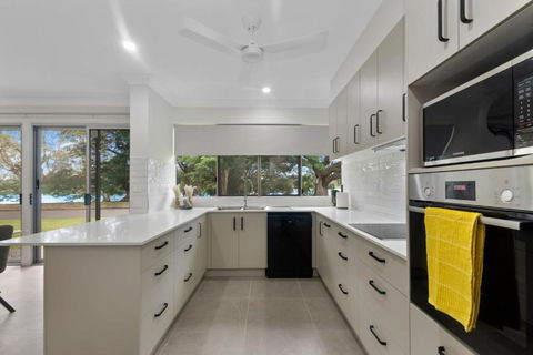 Riverside Serenity - Accommodation BNB 1