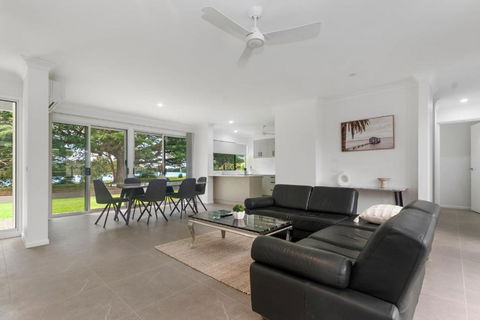 Riverside Serenity - Accommodation BNB 2