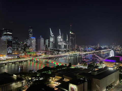 Riverview Haven Prime Spot For NY Fireworks - Accommodation BNB 1